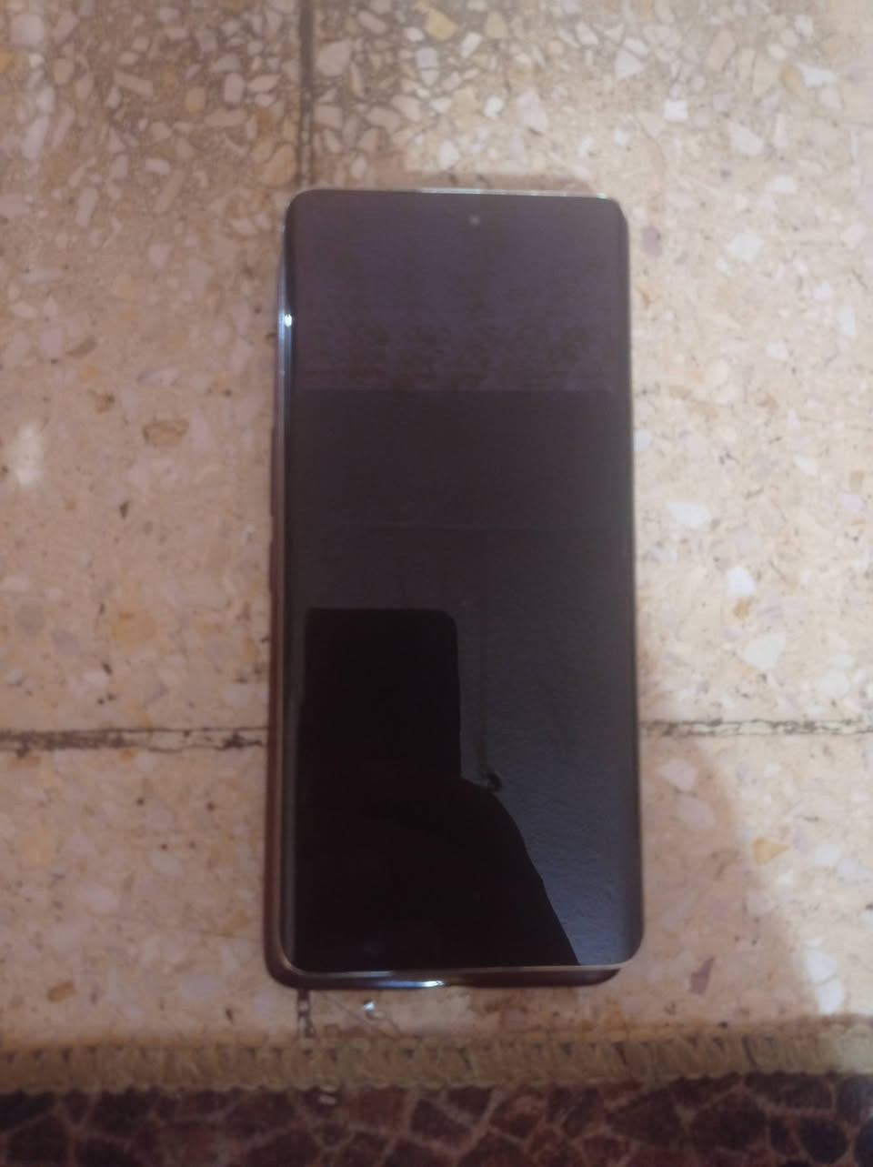 HONOR.  X9C بيه خط بل شاشه قليل السعر 160     ***********
