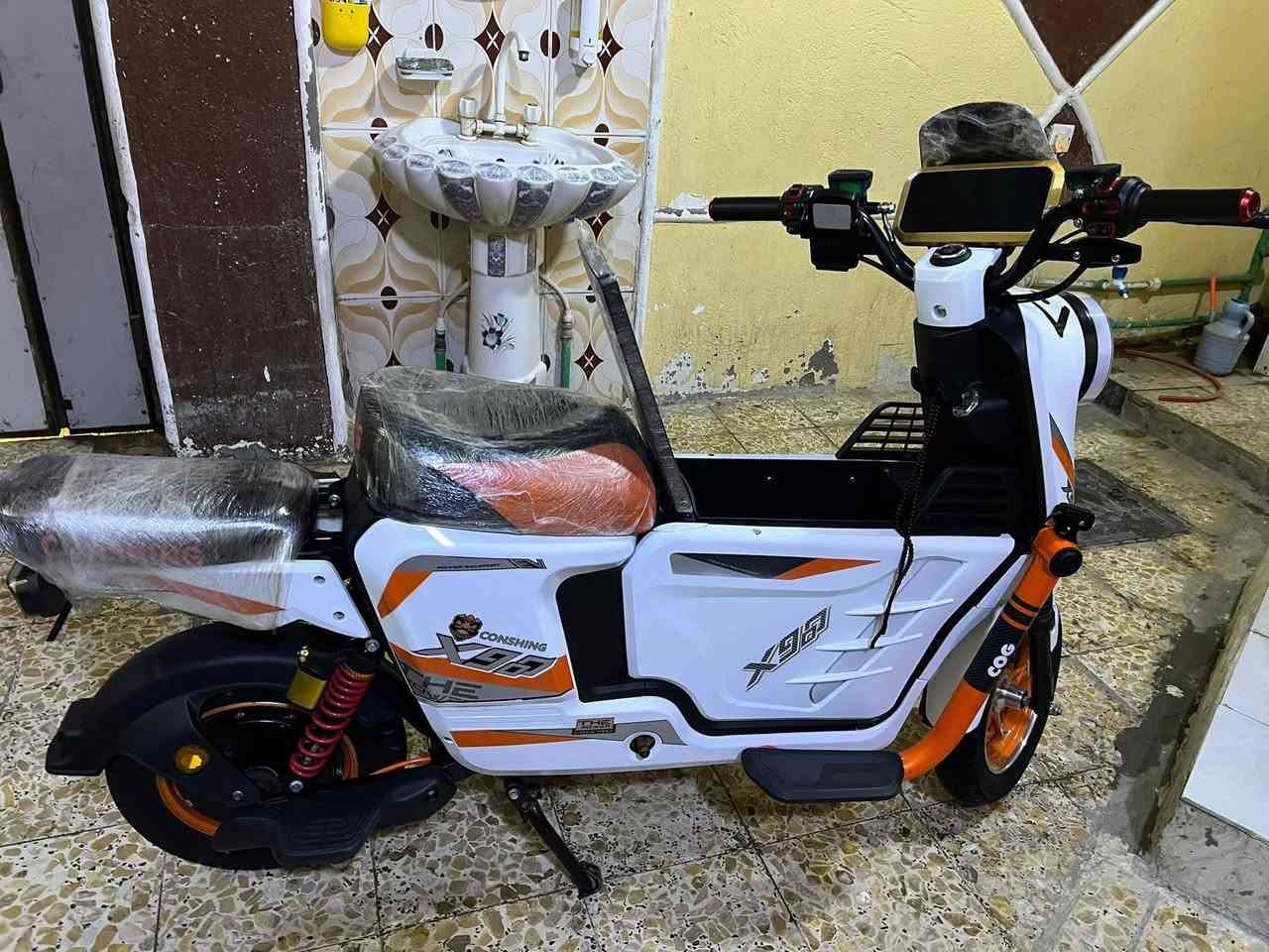 سلام عليكم دراجه شحن نوع X900  سعر 450 بيهه مجال عنوان البصره  حي الحسين رقمي ***********
