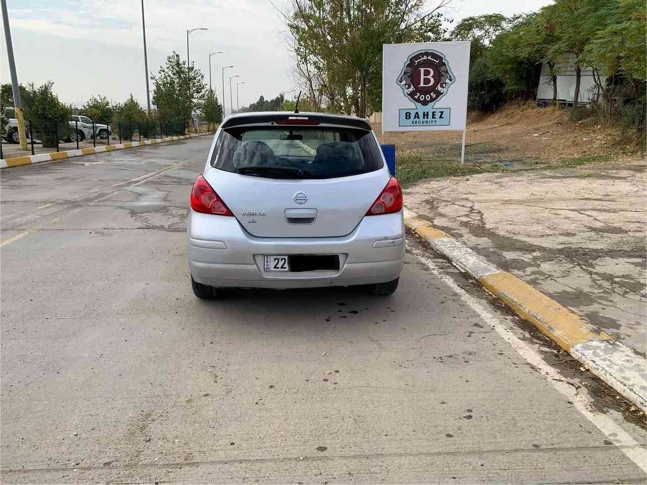 نيسان فيرسا • ٢٠١١ • تواير جديدة