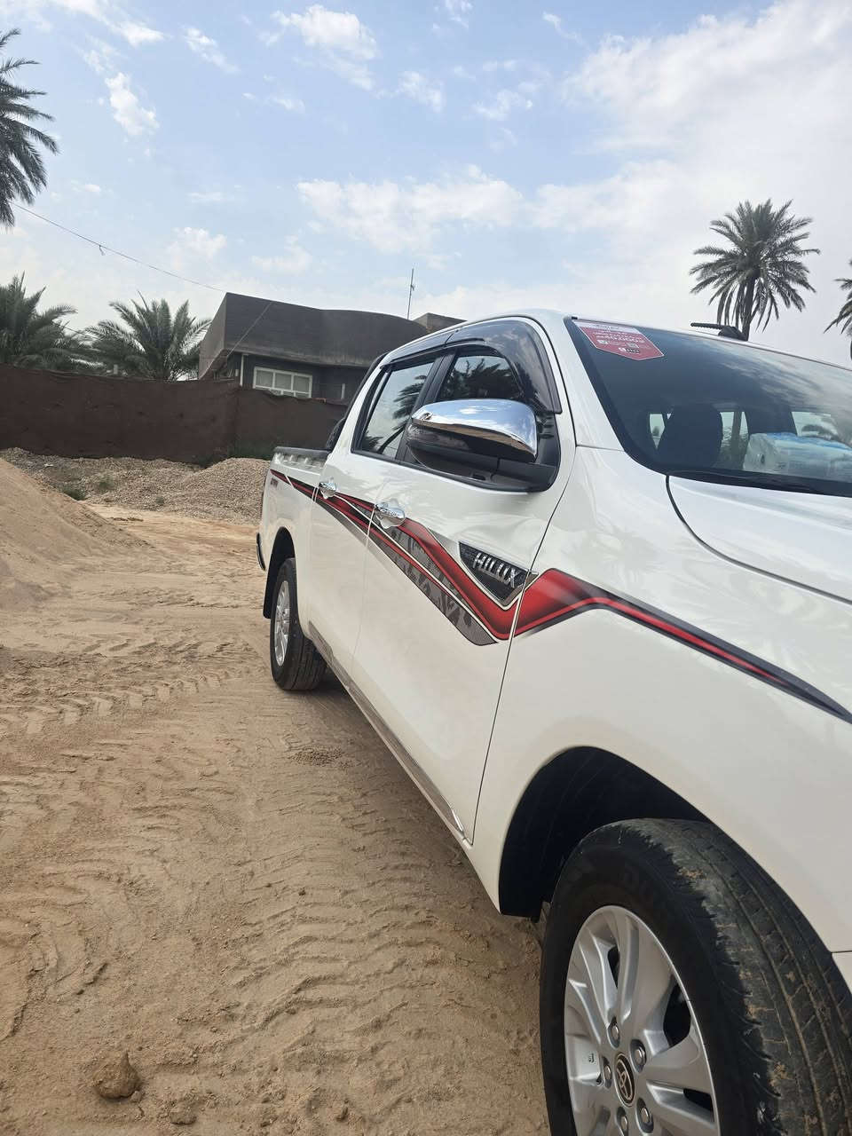 هايلوكس • ٢٠٢٥ • ٢٧ ألف كم