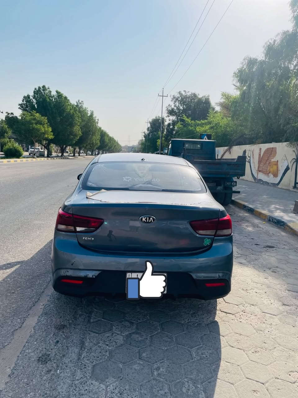 سلام عليكم كيا ريو موديل 2019 خليجي بيه ضربه الخلفي ماواصله لحوض مكينه 1400 مستحقه 
ماشيه 29 الف السعر 100 وبيه مجال الرقم *********** بيه واتساب موجود ماسنجر
