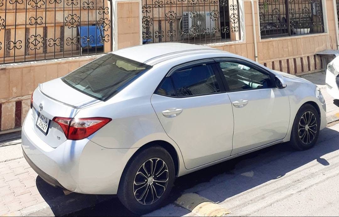 كورلا موديل 2018 سلڤر
بجم كبس امامي او خلفي 
ضرر : جاملغ امامي بلاد فقط   بدون دواخل بدون ايرباك بدون حادث بدون بارد بدون معجون  
مواصفات محرك 18 المرغوب شرط كَير شرط  صدر شرط                                     LE محسن             داخل لونين  اسود ، سلفر
تحكم ستيرن فول   
شاشه كبيره 
تبريد بيانو شاشه  ❄
رادار امامي 
تحديد مسار 
قياده ذاتيه 
لايت زينون عالي ناصي 
بلوجكترات لد 
سبايدر اصلي 
حجر صالنصه.                    شرط التحويل والغرامات 
رقم سليمانيه الجديد دولي سنويه عضم عاج  بأسمي لل 2031 
عنوان السياره محافضة :-صلاح الدين -بيجي 
السعر 130وبيها مجال بصيط 
للأستفسار الاتصال : ***********
***********

