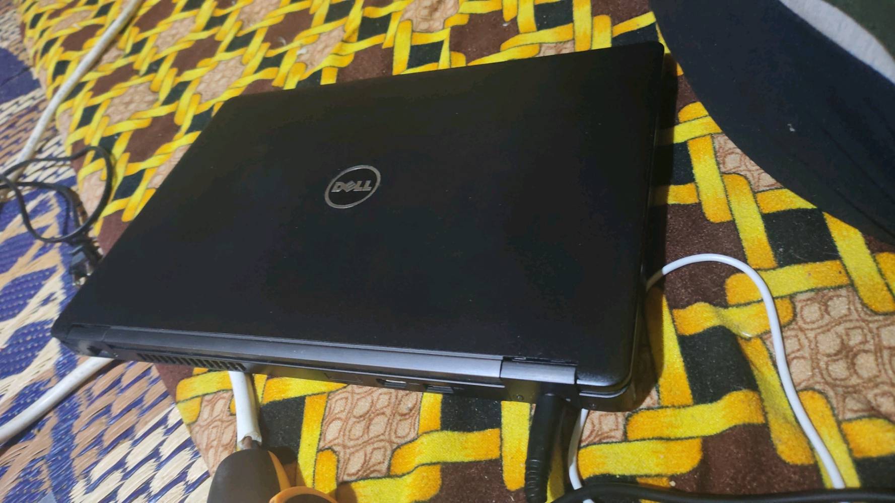 ديل ليمتد 5480 بكرات شاشه خارجي انفيديا 2غيغا
ذاكره 256 sdd nv رام 8ددفور ويندز 11شراء حقيقي
كارت شاشه مدمج 4غيغا 
سعر350حاله نضيفة تجي وياه جنطه هديه