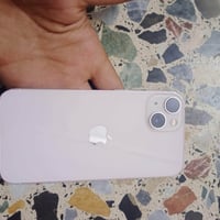 آيفون ١٣ عادي  ححبيبى الجهاز كلش نضيف بس بي هاذني ضربتين وشاشه    مبدل...