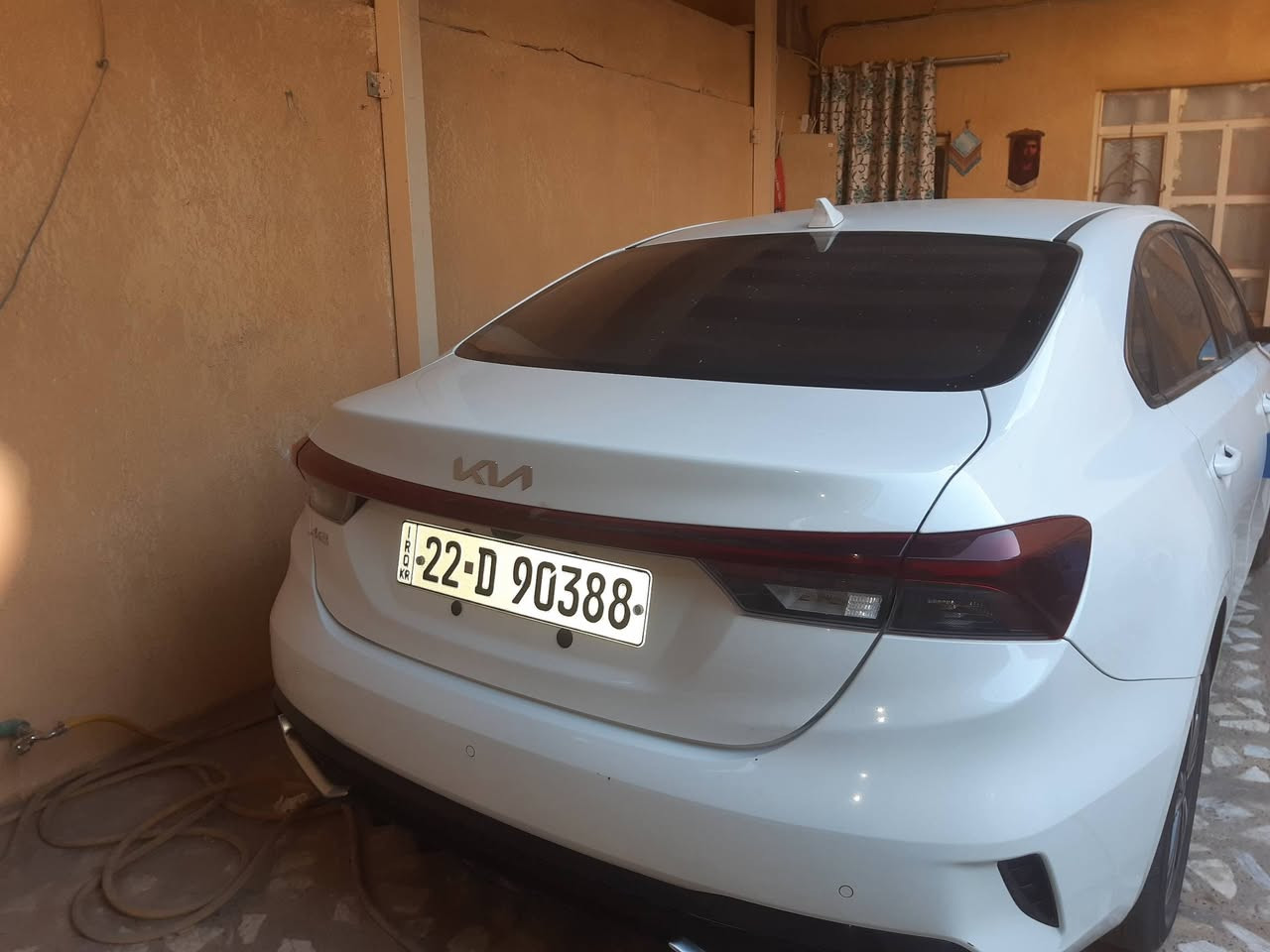 السلام عليكم
بيها فقط الجاملغ اربع اسابع بارد بلا صبغ
للبيع k3 موديل 2024 
بصمه فتحه سقف
 المحرك 1.5 تنفس طبيعي
* القير: أوتوماتيك 6 سرعات، وتتوفر بعض الفئات يدوي
* الدفع: أمامي FWD
* عدد المقاعد: 5
    شاشة وسطية 10.25 إنش
* Apple CarPlay وAndroid Auto
* كاميرا خلفية
* حساسات
* تشغيل بصمة/زر حسب 
* مثبت سرعة
* تحذير النقطة العمياء في بعض الفئات
* أنظمة أمان ومساعدة للسائق تختلف حسب التجهيز. 
* رقم اربيل تريد سنويه تريد تحويل وكاله اني حاضر بأسمي تحويل ثاني يوم مكان السياره  السعر بل خاص الرقم ***********
