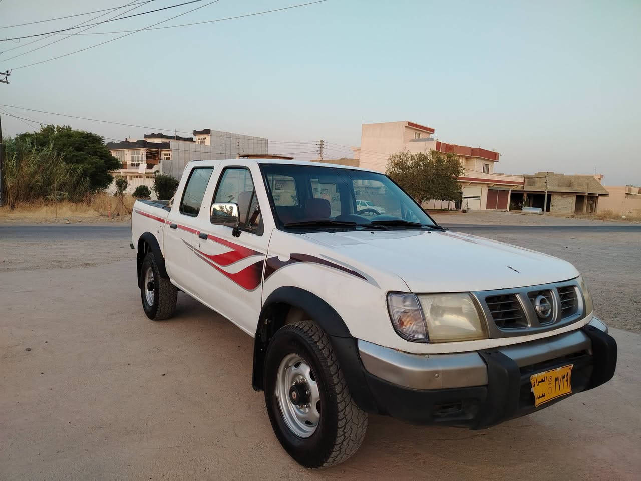 نیسان دە بڵ ئە کسل 2005 
دوبە ی لێزە ر 
گیر مە کینە ئە کسل دە بڵ ئە کسل 
بێ دە عمو لێدان 
چوار تایە لوک 
تاقم پێش لوک 
بێ چرکە 
سعر 
65 
گە ڵا
شوێن چم چماڵ 
ژم
***********
***********
