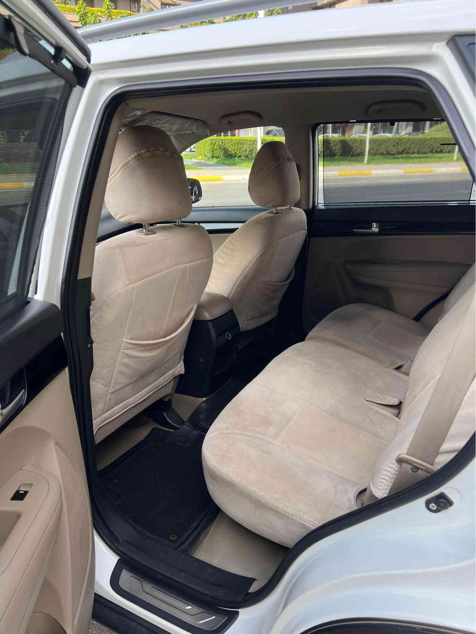 ‎Kia sorento
موديل:2014
موارد: خليجي
عداد مسافة:128,000km
محرك: ٤ سلندر 2.5L 
***********‎ السليمانية, العراق
