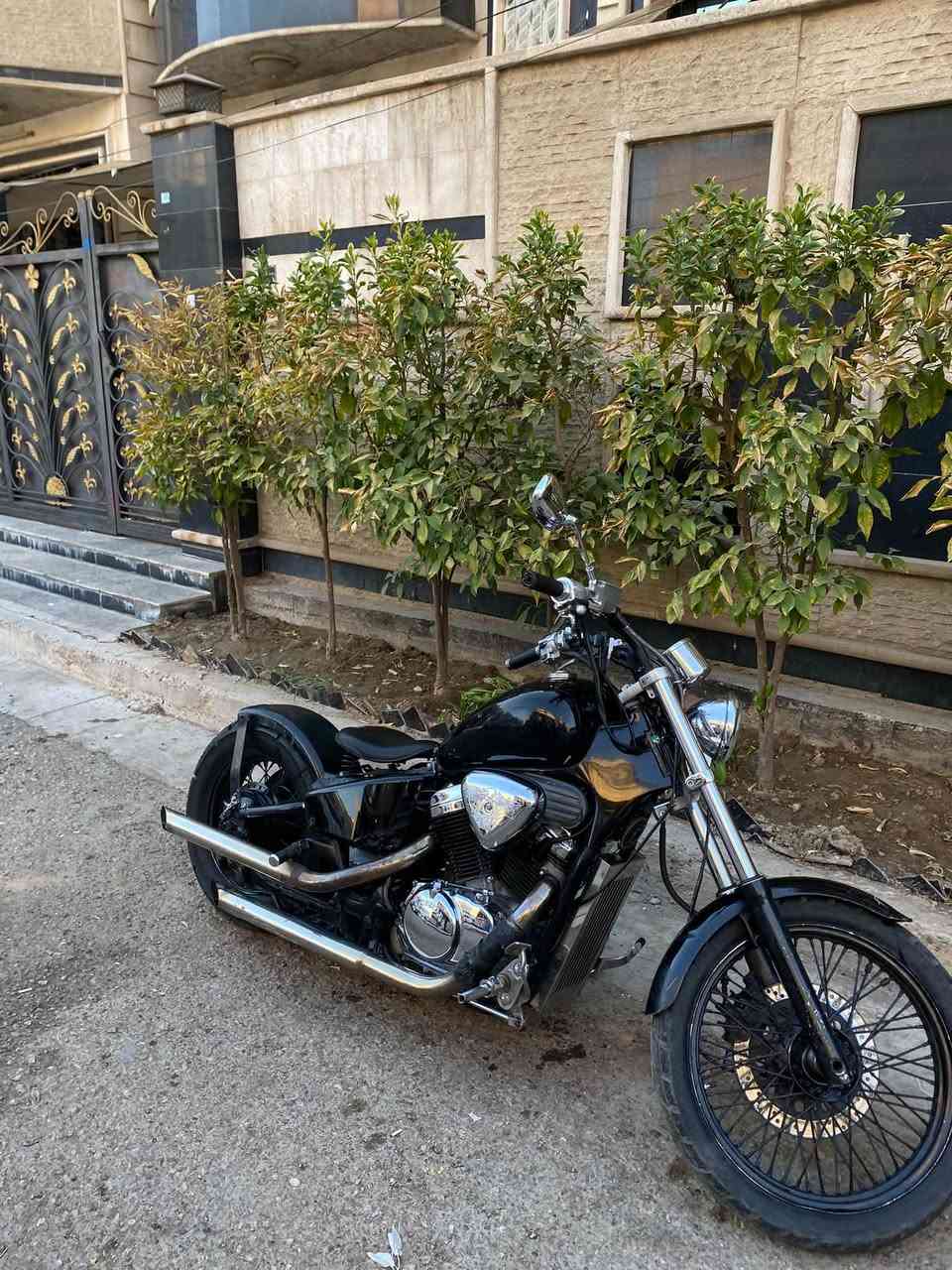 هوندا ستد 400cc دراجه كامله مابيها اي نقص مكفوله كفاله عامه كير ومكينه نضيفات السعر 950الف *********** واتساب موجود
