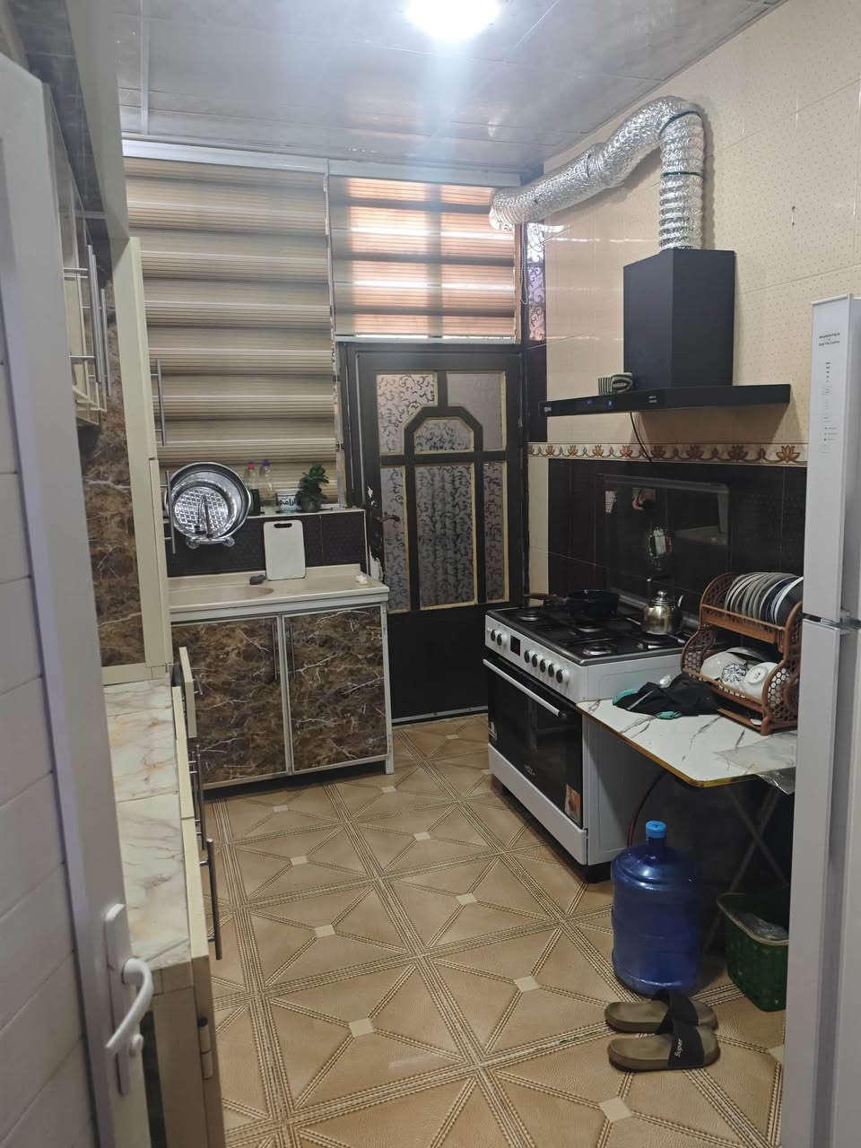 طابق ونص • غرفتين • ١٢٥م