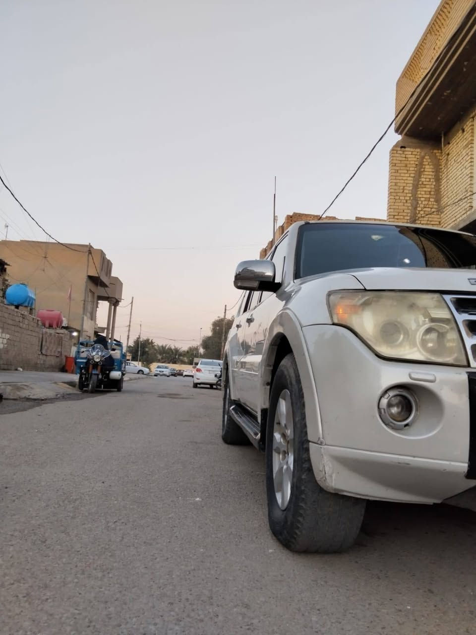 باجيرو 2010 حبتور فول مواصفات لون ابيض صدفي حجم المحرك 3500 رقم  بغداد  بدون حادث  سيارة  فقد صبخ رش للدعاميات فقط نص جاملغ خلفي صبغ بدون دواخل اثر اشخوط   مال جناي فورويل نضام دفلوك كشنات كهربائي اشارة بل مري شفط تحكم ستيرن مسجل بلادي اصليه فتحه تبريد ثلاث قطع حساسات خلفيه زاد ثلاجه تخم تاير كير مكينه حداديه خير من الله سياره جاهزه فقط غاز تبريد السعر  136 مبيهه مجال اتصل وبيك خير وتدلل***********/***********واتساب موجود مكان السياره واسط عزيزيه
