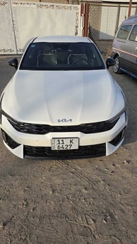 K5 2025 GT LINE  لون ابيض وارد امريكي  محرك ٢٤٠٠ ماشيه ١٨ الف ميل  مبد...