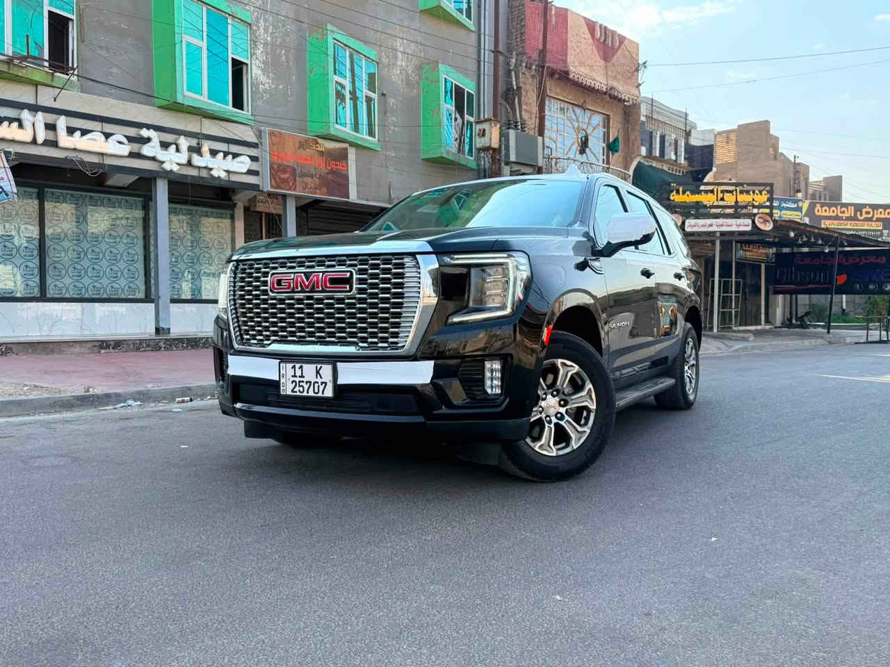 السلام عليكم
جمسي SLE 2023 مكفولة من الصبغ والتبديل بيها بارد بمكانين بسيطات 
مواصفاتها
بصمه 
جنطه كهرباء
كشنات كهرباء
سايد بريك بصمه
رادار امامي
رادار جانبي
7راكب
كامرا
حساسات اماميه خلفية
رقم بغداد
السعر 420 وبيها مجال بسيط
للاستفسار الاتصال 
***********
