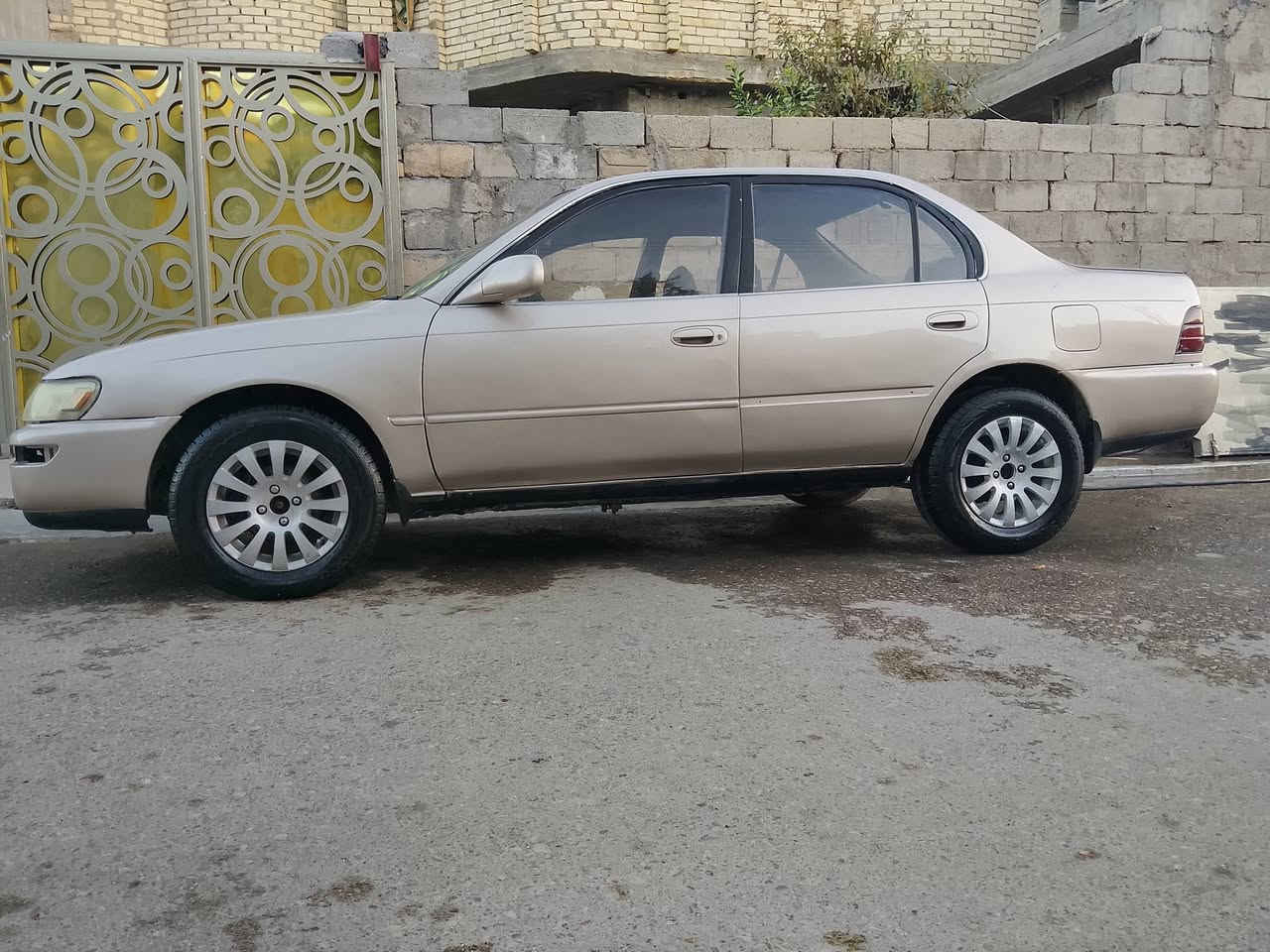 سلام عليكم
للبيع كورلا 93  رقم بغداد تحويل مباشر گير ومحرك نظيفات السعر 45 وبيها مجال 
***********
***********
