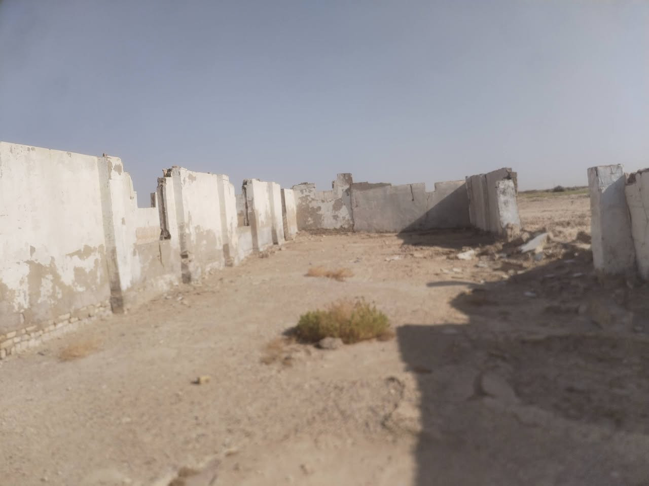 السلام عليكم هيكل للبيع بلوك وطابوق وبقايا سراميك وبسعر مناسب *********** تصال
