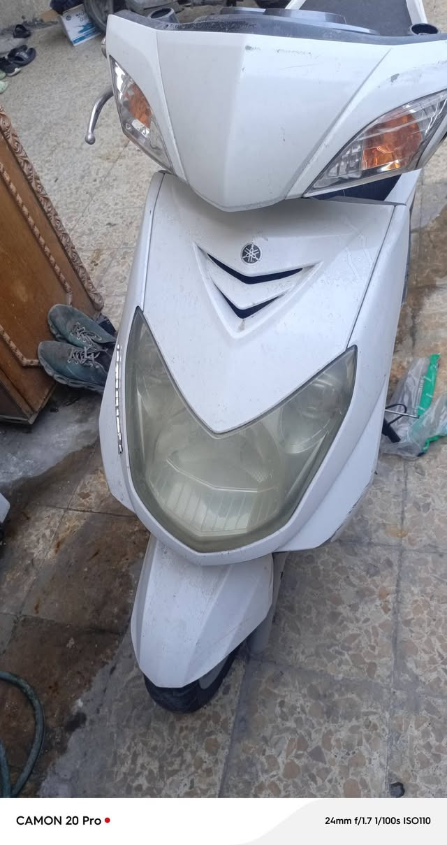 سكنس يباني قبق نفخ بيعه كوم حديد تشتغل بس بيه صوت بلكور كهرباءيات كله شغاله مكاني بغداد مدينه صدر سعر ٥٥٠  ***********

نص مكتوب في الصور:
- CAMON 20 Pro • 24mm f/1.7 1/100s ISO110