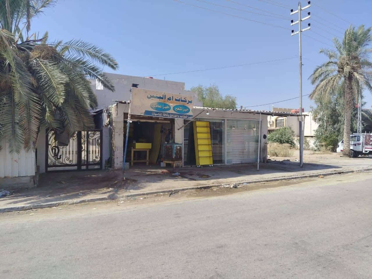 دار تجاري للبيع مع محلات م75 متر دور الهندية شارع 60 هندية وفاء تجاري مكون من ثلاث محلات مؤجرات وبيت موجر واجهة 12 ونص موجر شهر 700الف سعر البيع 190بي مجال اتصال بالمكتب اوخاص واتساب موجود ***********
