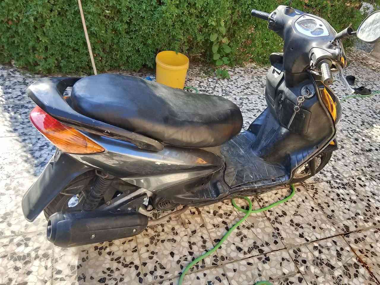 سلام عليكم دراجه سكنس نثيه ياباني سرعه 110 دراجه تخبل كل كهربايهياته شغاله سلف نكره هندر كفراته تخبل لونين مكينه لا تنقيص ولا تبخير سعر 550او بيه مجال جدآ قليل مكاني بغداد شماعيه ***********
