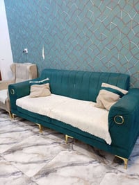 تخم قنفات للبيع ٧ مقاعد مكان غزاليه شارع المركز للاسفسار 07700913227