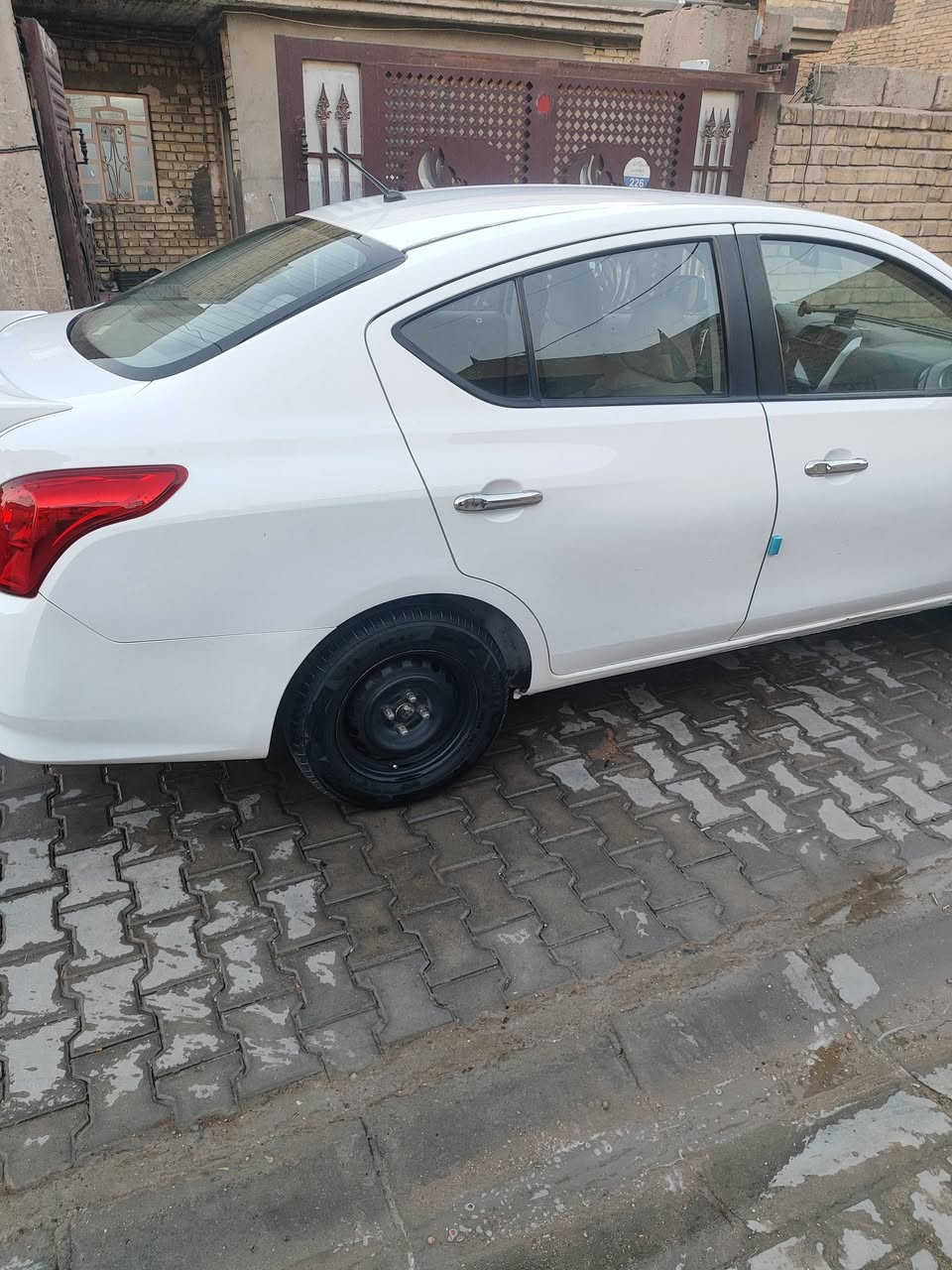 السلام عليكم سني هندي موديل ٢٠ماشيه ٧٠الف رقم بغداد سونار موجود ويه صور مكاني بغداد الشعله رقمي ***********
