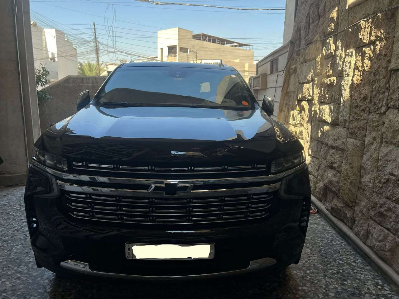 سلام عليكم 

تاهو بريمير2022 خليجي شركة المنصور
السياره مغلفة ppf ب٣٠ ورقه  
 رقم شمالي بأسمي وعليها تضليل من المرور 80‎%‎
ماشيه : 125 الف كيلو متر 
. مواصفات السيارة فول 1/1
محرك 8 سلندر 5300cc 
كير اوتوماتيك من 10 سرعات 
تدفئة ستيرن 
جكات رفع السياره
داتا شو 
عداد الكتروني
داخل جلد + كراسي كهرباء 
ذاكرة الكراسي الامامية 
تدفئة وتبريد + الكراسي الخلفية تدفئة 
ستیرن تدفئة + كهرباء 
3 قطع تبريد 
دواسة جانبية كهرباء 
شاشات عدد 3 كبير حجم 
حساسات امامية وخلفية 
رادارات امامية وخلفية وجانبية
مانع تصادم + تحديد مسار 
ویل کب کروم حجم 22 انش 
وضعيات قيادة متعددة ( رياضي - اقتصادي - صحراوي - ثلجي ) - 
فور ويل 4 * 4 + دفلوك 
هاند بريك بصمة 
مانع انزلاق اوتو هولد الباب الخلفي كهرباء ( الجنطة ) بصمة ابواب عدد 5 + تشغيل بصمة + تشغيل عن بعد 
خمس كامرات 360 درجة
***********

***********
