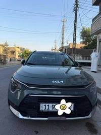 للبيع كيا نيرو هايبرد24 فول مواصفات ماشيه 11 الف ميل بيها خمس قطع صبغ ...