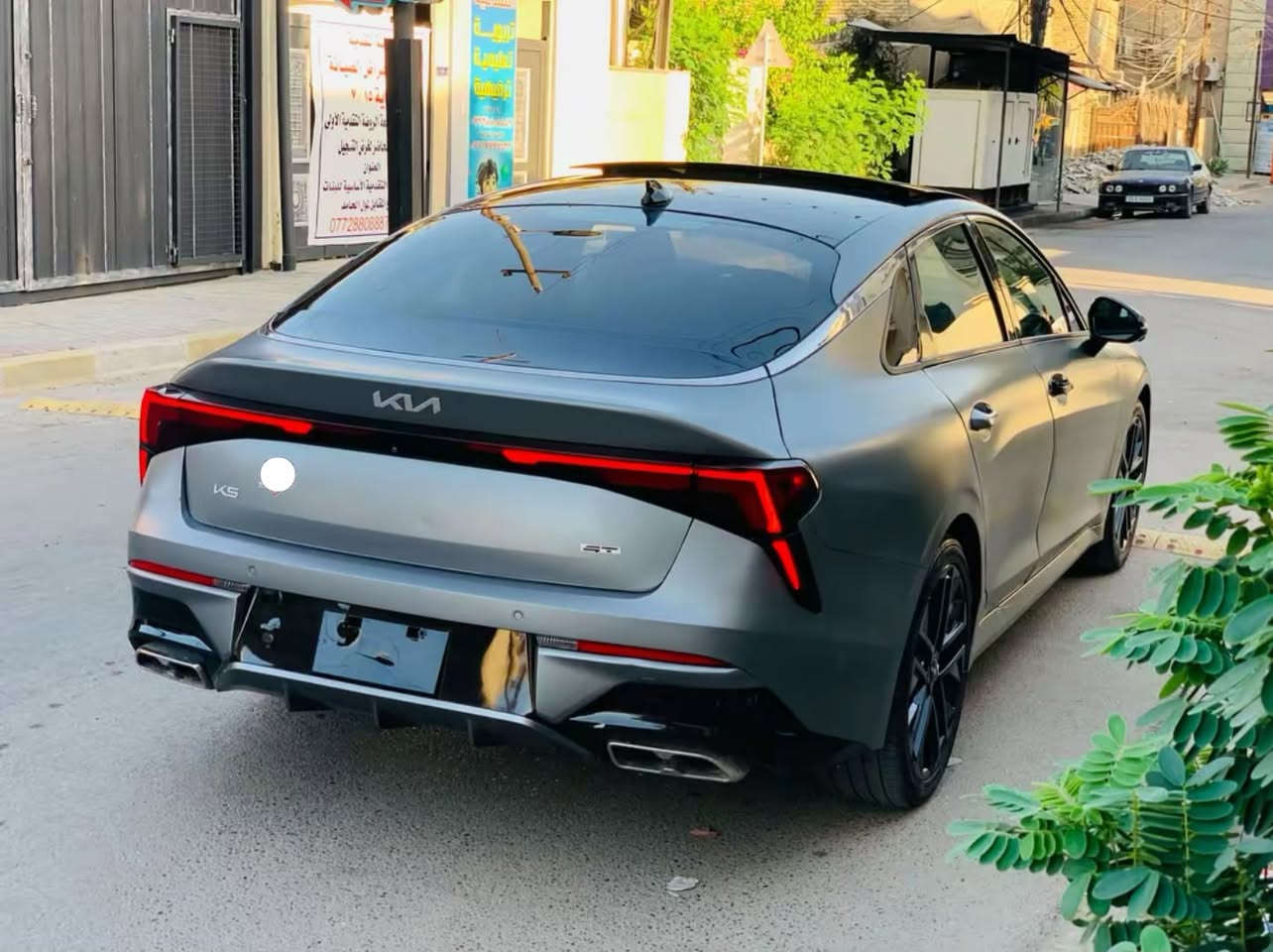 سلام عليكم 
للبيع K5 GT 2025
محرك 2500 تيربو
سياره فول الفول مواصفات 1/1
6 حساس امامي
6 حساس خلفي
5 كامرات 
كشنات كهرباء كلهن تتفئه تبريد
معروفه مواصفات ال GT
ماشيه 15
سياره حره بدون رقم 

سياره جديده كلش حلوه بل واقع احله من الصور
جاهزه عل ملم ما ناقصها شي 

حادثها 3 قطع
 تبديل باب خلفي يمنه نفس لون 
جاملغ خلفي يمنه فقط الداير مالته معدل ومصبوغ عل كده
جاملغ امامي مبدل بدون ضربه فقط تبديل ومصبوغ

عنوان بغداد الزعفرانية 
الرقم 📞 *********** اتصال
