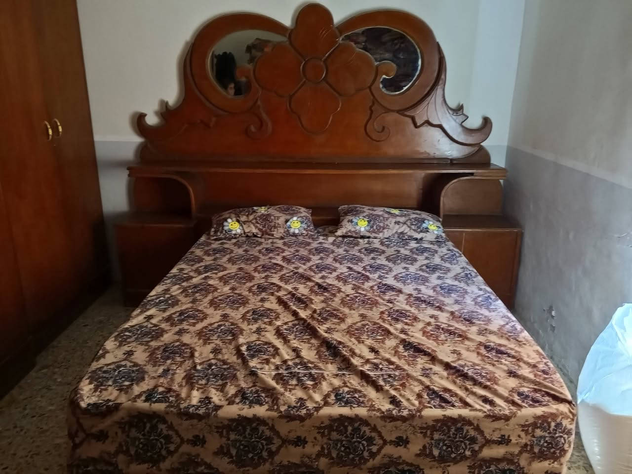 متاح غرفه الشراي بيه خير ويدلل مناسبه مكان طوريج 
***********
