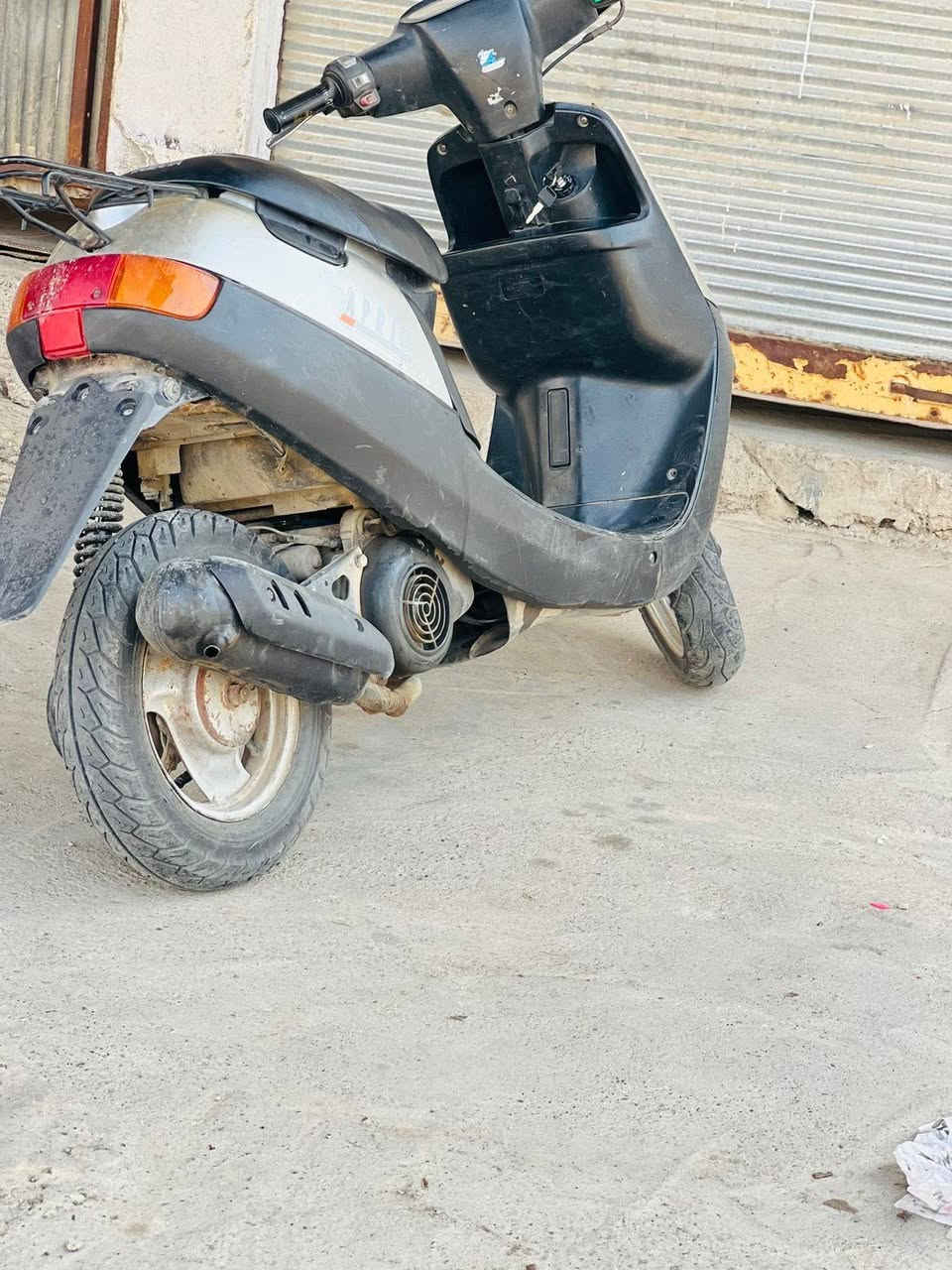 ماطور بوتين معمر مره وحده قبل سبوع كربيات كلو شغال شرط نكره سلف تحريكه ومعدل العنوان موصل يرموك السعر 400 او بي مجال  التواصل ***********
