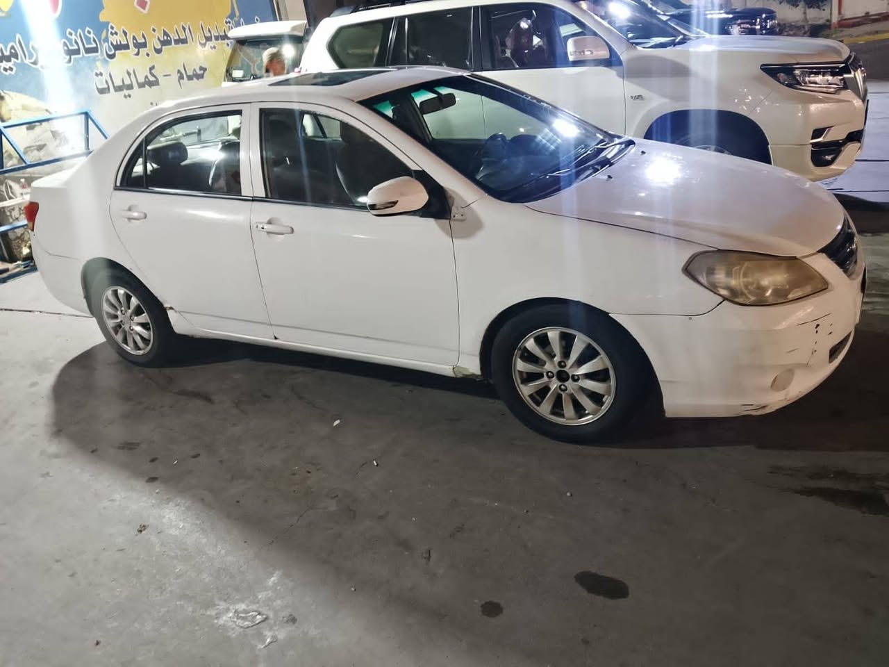 Byd 3 مكلف بالنشر اتصل عله راعيها 
مَوديل ٢٠١٣ حره رقم بغداد
محرك وكير كورلا
سياره جاهزه من كلشي
حداديه جاهزه تبريد شغال
تخم تايرات
بيها فقط كم ملاحظه بسيطه بالكشر
ضربه مبيها
***********
***********
بغداد شارع الربيعي بغداد, العراق
