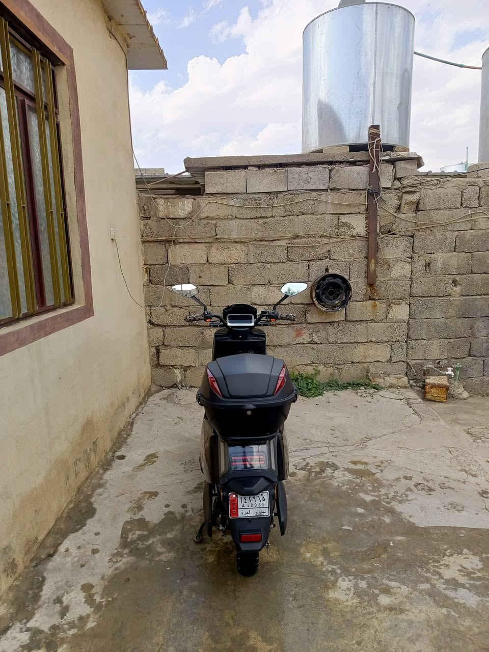 دراجه الروعه نضيف فول لفول ما مسختدم كثير 
البطاريات 5
سرعه 60"50
بصمه وحده مع سويج2 او سويج الصندوق هم 2
لايتات زينون ولاشاير والخلط كلو شغال دراجه مكفوله ما ملعوب بيها ولابكهربايتها السعر 725وبي مجال ورجاً لحد يطب خاص وما يشتري هذا رقمي ‏‪***********‬‏ للتواصل ♥
