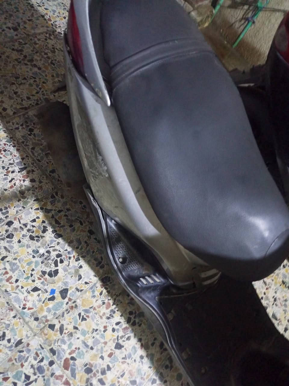 دراجه نوع ابريز مجفته جديده نقص فقط كلجات السعر ٣٥٠الف بيها مجال بصيط جدا,***********
