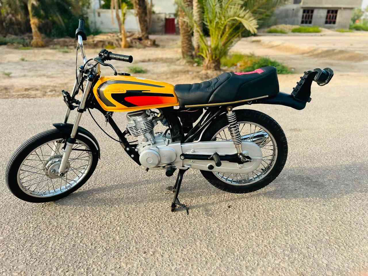 دراجه البيع نامه شلامجه مودل 2024 نضيفه كلش كلك بس بيه بليته  سعر 550 بيه مجال مكاني الحله الهاشميه جربوعيه هذا رقمي ***********
