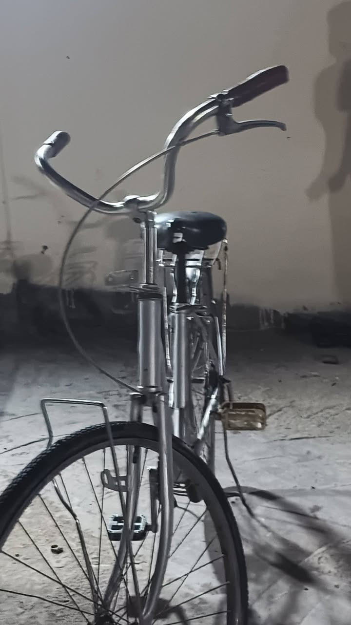 سلام عليكم من رخصت صاحب الكروب هذني الباسكلات للبيع يابانيات رايدهن ب90 وبيهن مجال ثنيناتهن والرصاصي تاير الكدام مبنجر عوزه بس جوب  كلشي ما بيهن وزينات  ما بيهن شي خير من الله والأسود وياه غراضه شبج ثنين جمبازي وهاذه حساب أبو الباسكلات مرتضى الحميداوي  واهذه رقمي وإني خادم ***********
