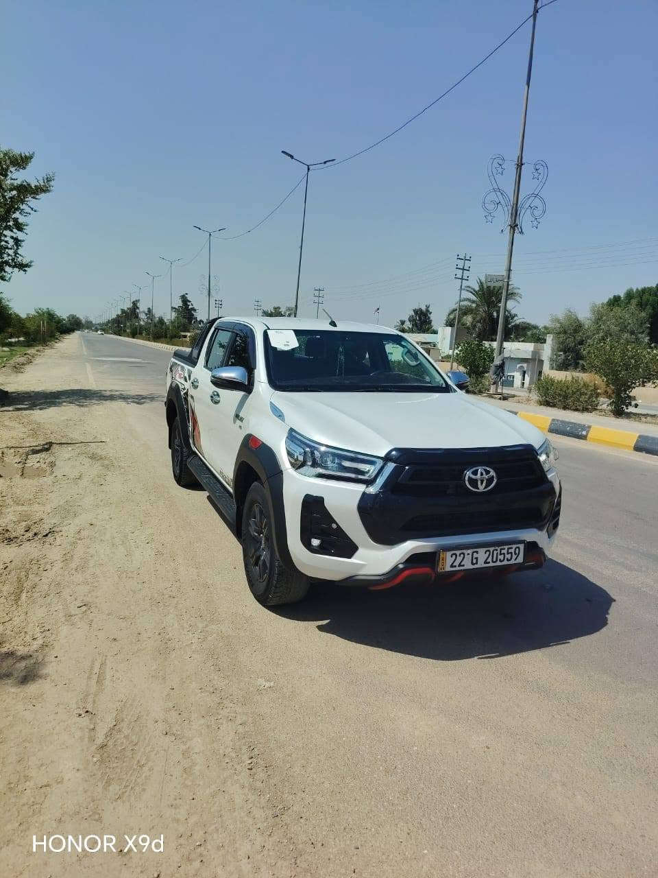 السلام عليكم
بيكب هايلوكس TRD ٢٠٢٤ ساز

جديده مكفوله كفاله عامه 
موصفات 
شاحن واير ليس كراسي تبريد المري كهرباء تحكم ستيرن بصم تشغيل حساس امامي خلفي شاشه كامره
رقم أربيل مكان بابل جبله
ماشيه ٧٠ 
كير ومحرك مكفول 
مكفوله من الفتح والتبديل وصبغ 
السعر ٣٥٠ ورقه
***********

نص مكتوب في الصور:
- HONOR X9d