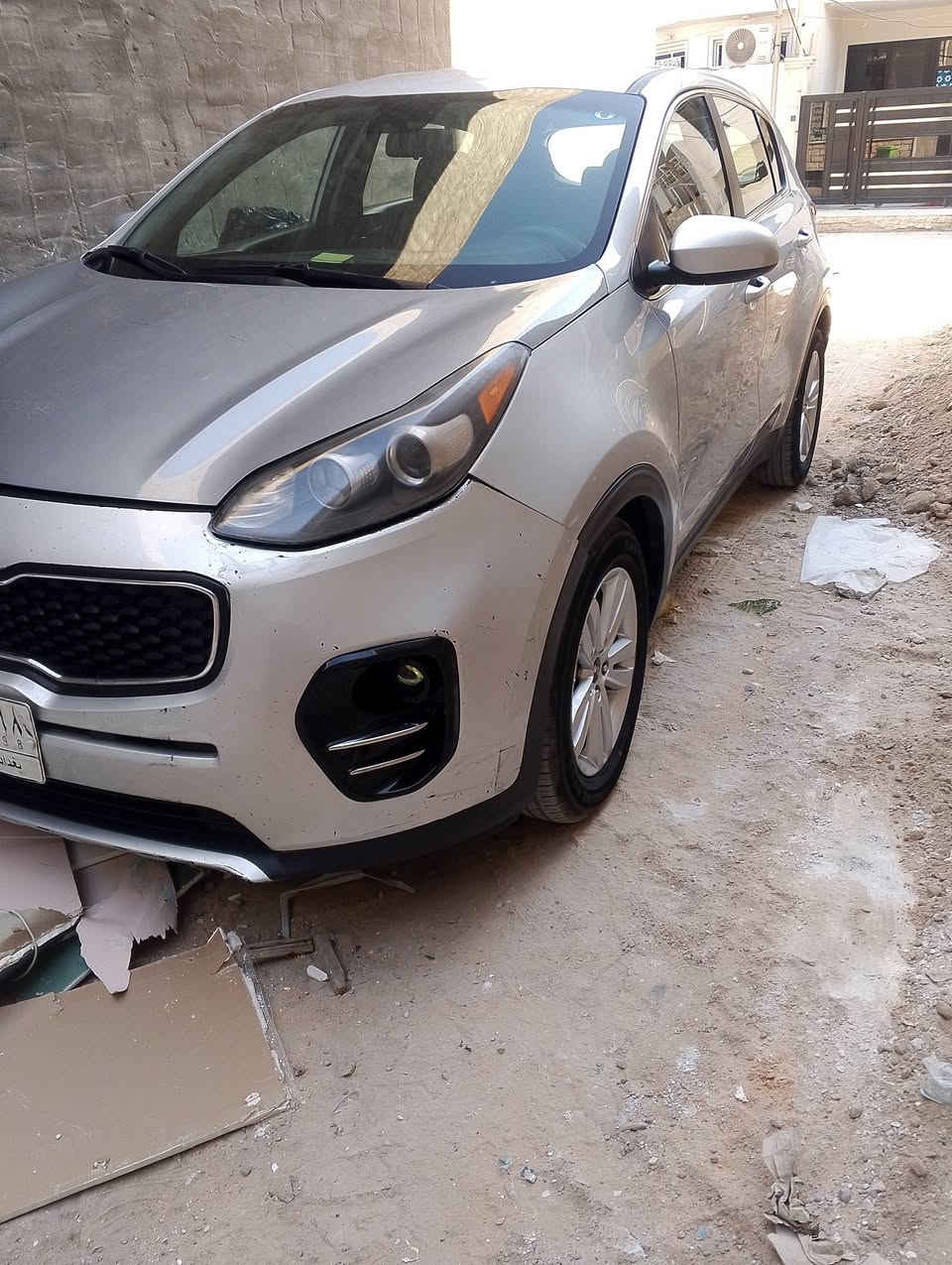 السلام عليكم سبورتج ٢٠١٧ مشروع وطني همزه جديده وسنويه نص فول قطعتين تبريد تحكمات كامره دواره كير مكفول محرك مفتوح معله كازكيت علا مود الدوانز  تبريد شغال بس يفصل بيها ثلاث قطع وبيها دواخل بسيطه بدون كص سياره صدرها نضيف تخم تاير 
السعر ١٠٩ وبيها مجال بسيط او مراوس بناصيه 
***********
مكاني بغداد حي الجهاد
