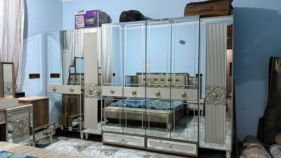 السلام عليكم
غرفه تركيه ثقيله درجه اولى مع كامل الملحقات
مكاني بابل القاسم
للاتصال ***********
السعر مليون و 500

نص مكتوب في الصور:
- NEW ARRIVAL