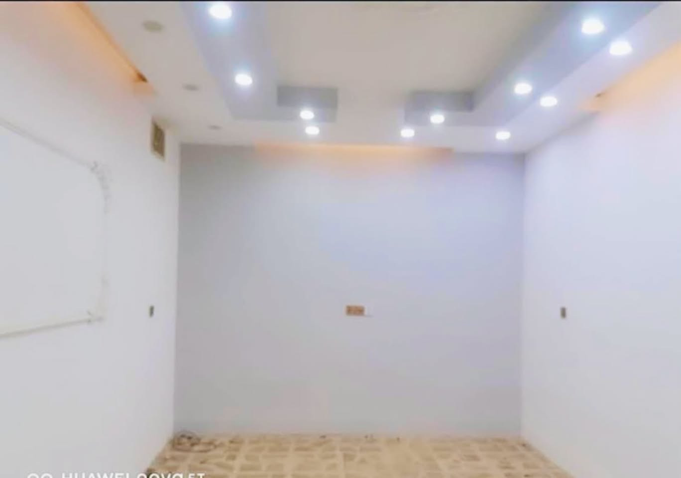 مشتمل طابق ارضي للايجار (حـــي الواسطي _

مقابل شقق الغاز في السايدين الجديد

مقابل مسجدالحسنين )بناء حديث جدا جدا ❤️

موقع مميز 🔔 

ملاحظة يطل على حديقة 

المحتويات ⬇️

طابق الاول 

استقبال + هول + غرف نوم عدد 1+ مطبخ حار 

بارد + صحيات + كراج + سياره 

السعر: 300 الف ماء والكهرباء على صاحب البيت 

.......................................
****************************

* نستقبل جميع عروضاتكم السكنية 🏠 والتجارية 🏡 بكافة مناطق كركوك  

للمزيد من المعلومات مراجعة مكتب اوزجـان  للعقار 

حي الــــــواسطـــي 

في السايدين اذا عة الرشيد مجاور مسجد نور الدين الزنكي قبل مول حجي زياد 

او الاتصال على 

📲  ***********

#متابعين

نص مكتوب في الصور:
- مكتب اوزجان للعقارات لبيع و شراء الدور والاراضي السكنية والتجارية ابو يزن / *********** 250 cm مكتب اوزجان للعقارت
- OO HUAWEI NOVA 5T
