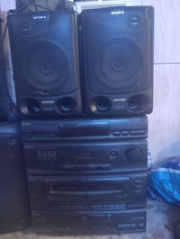 للبيع راديو مسجل  SONY  شغال  بغداد وتوصيل للمحافظات  07723276616