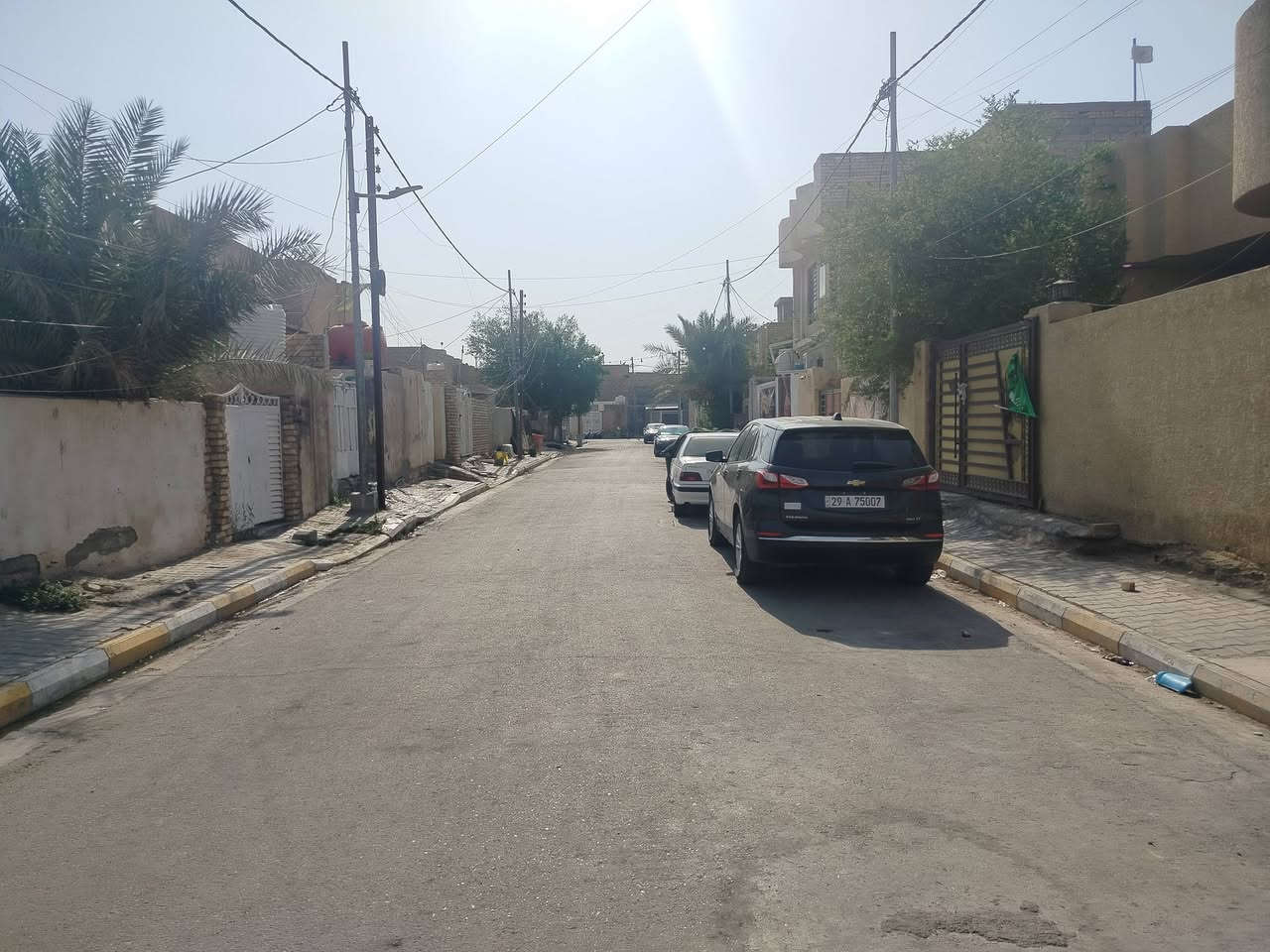 بيت للبيع بزين القوس بيت قديم مساحه 200 متر***********
