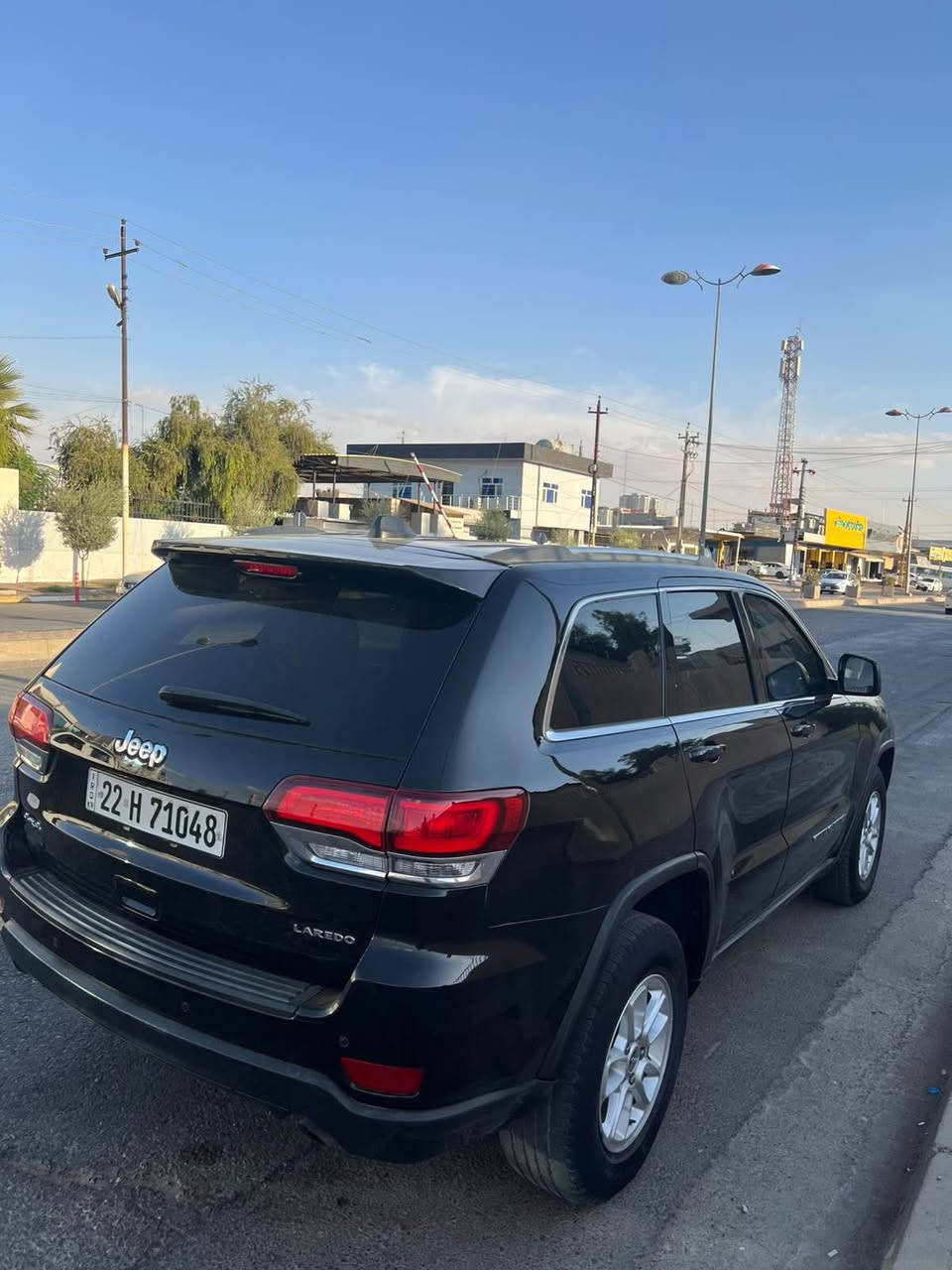 Jeep laredo 2020 جيب لاريدو
سيارة نظيفة بمعنى الكلمة موديل ٢٠٢٠ مواصفات لاريدو
دبل اكسل
الصبغ جاملغ السايق والبونيد بدون دواخل بدون ايرباك
صوره الحادث موجودة باخر المنشور
ماشية ٧٥ الف مايل
مكينة كير شرط الفحص 
سنوية جديدة السياره رقم أربيل تحويل وكالة بشرط
السيارة جديدة ونظيفة وجاهزه ما ناقصها برغي
مكان السيارة اربيل
السعر 220 وبيه مجال
—————————
جيب لاريدو موديلى ٢٠٢٠ زور پاكه موسفاتى لاريدو
سياره كه دبل اكسله 
دعمى چاملغى سايق لةگةل بونيد بى ژورى بى ناوكرتن بى ئيرباك شةرتى فحس
رسمى دةعمى له پوستةكةيه
٧٥ هةزار مايل رويشتووه
مةكينه و گير شةرتى فحس ساغه و بى مشكله يه
سةنوييه تازه يه شرتى وكاله و تحويل 
سيارةكى زور پاكه و نازداره هيچ نوقسانييكى نيه
شوينى سياره هةولير
سعرى 220 ومجالى تيايه
—————————
*********** 
*********** أربيل, العراق
