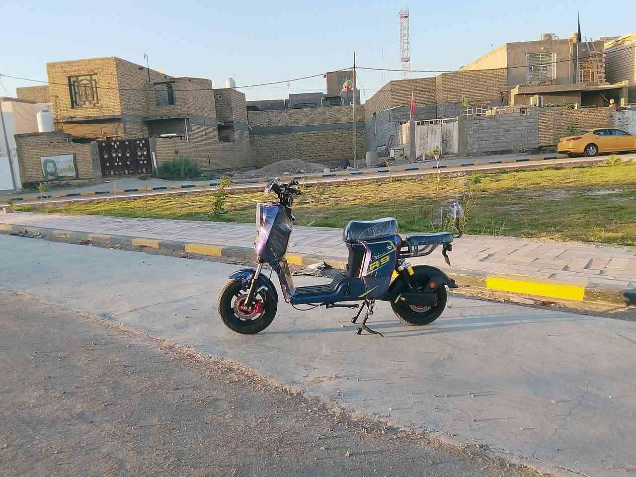 السلام عليكم 
1-دراجه شحن R9 

2-مديل 26

3-استعمال شهرين فقط 

4- 5بطاريه 

5- ملف 1500

6-نضافه 100/100

7-لايت عالي ناصي

8-دبل اشاره 

9-نشرات 

10-لون مميز   نيلي أو بنفسجي 

السعر 525 اوبيه مجال 
رقم التواصل ***********
