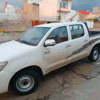 مەرزیە مؤدیل ٢٠١٣ ١٤٧هەزار رؤشتوە  بێ بؤیاخ  بێ شوخت یەک بست ساردی هەی...