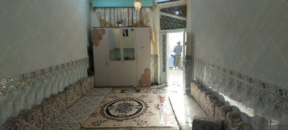 السلام عليكم بيت في حاوي العباس  يم صيطره حاوي العباس مساحته 220 للستفسار التصال بل رقم ***********
