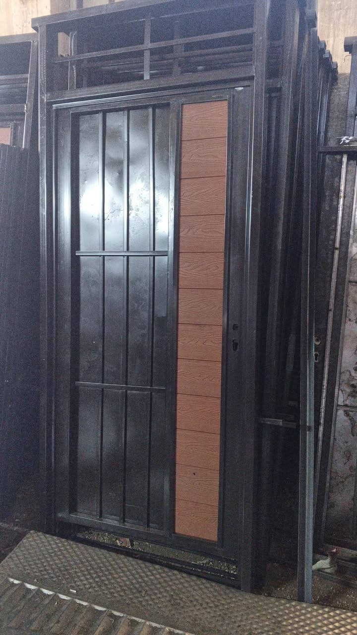 🔥🔥 وصلتكم تشكيلة ترفع الراس! 🔥🔥

🚪 أبواب غرف | أبواب مداخل رئيسية | شبابيك 🪟

إذا تبحث عن الفخامة، الجودة والسعر المناسب… لا تروح بعيد! 👌

✨ تصاميم عصرية وأنيقة
✨ أبواب غرف تضيف لمسة فخامة للبيت
✨ مداخل رئيسية بتصاميم قوية ومميزة
✨ شبابيك بأشكال ومقاسات متنوعة
✨ أسعار خاصة وأسعار جملة 💰🔥

💥 شغل مرتب… شكل فخم… وسعر يناسبك!
والكمية والتشكيلات المتوفرة تتغير، فلا تفوّت الفرصة.

📍 الموقع: الحويجة

📞 للطلب والاستفسار

*********** /برزان

🔥 بيتك يستاهل الأجمل… واختيارك يبدأ من الباب! 🔥
