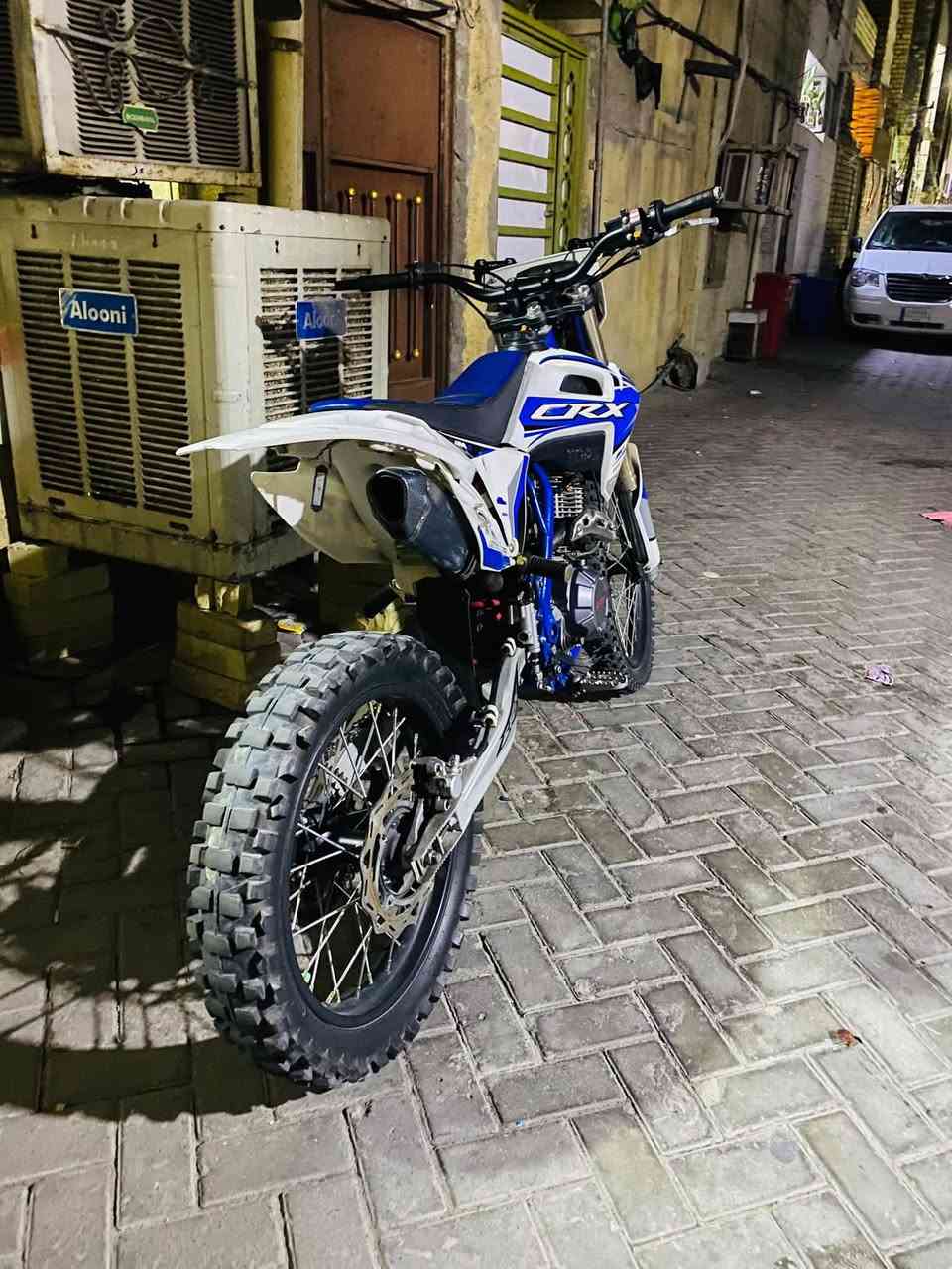 سلام عليكم للبيع قفاز🔥 CRX 300cc دراجه نضيفه وكامله شلعه ومعدل شك الكاع طيران مكينه وكير كفاله اوراق اصولي كمرك مدفوع تترقم  بيه نواقص بسيطه كلش سعر 1400 وبيه مجال مكاني بغداد مدينه الصدر *********** واتساب
