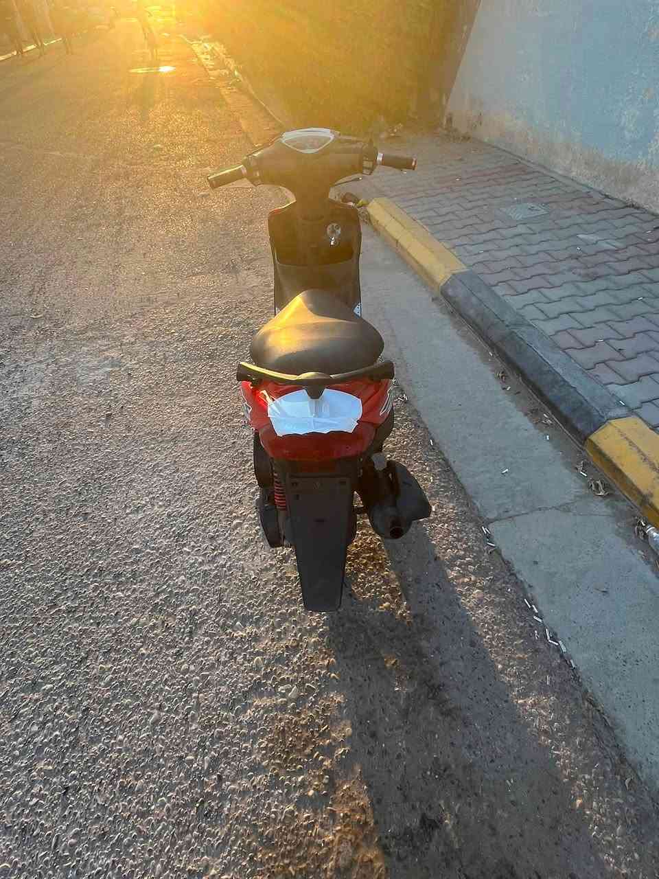 ماكس نضيفه كلش للبيع السعر 650 وبيها مجال الي مو شراي لا يتعبني ***********
