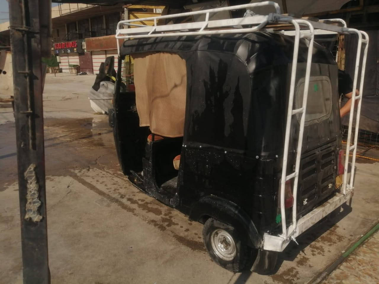 موديل ١٧ شهر ١٢ دخول ١٨ مكينه ٢٠ تكتك جاهزه كل نقص مابيه سعر ٢٨٠٠ مكان البياع شرطه الخامسه *********** اوراق اصليه لترقيم
