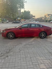 للبيع Kia K5 موديل 2021 خليجي، محرك، سيارة أنيقة واقتصادية ومناسبة للا...