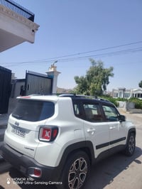 جيب رينيجيد • ٢٠١٦ • بنزين