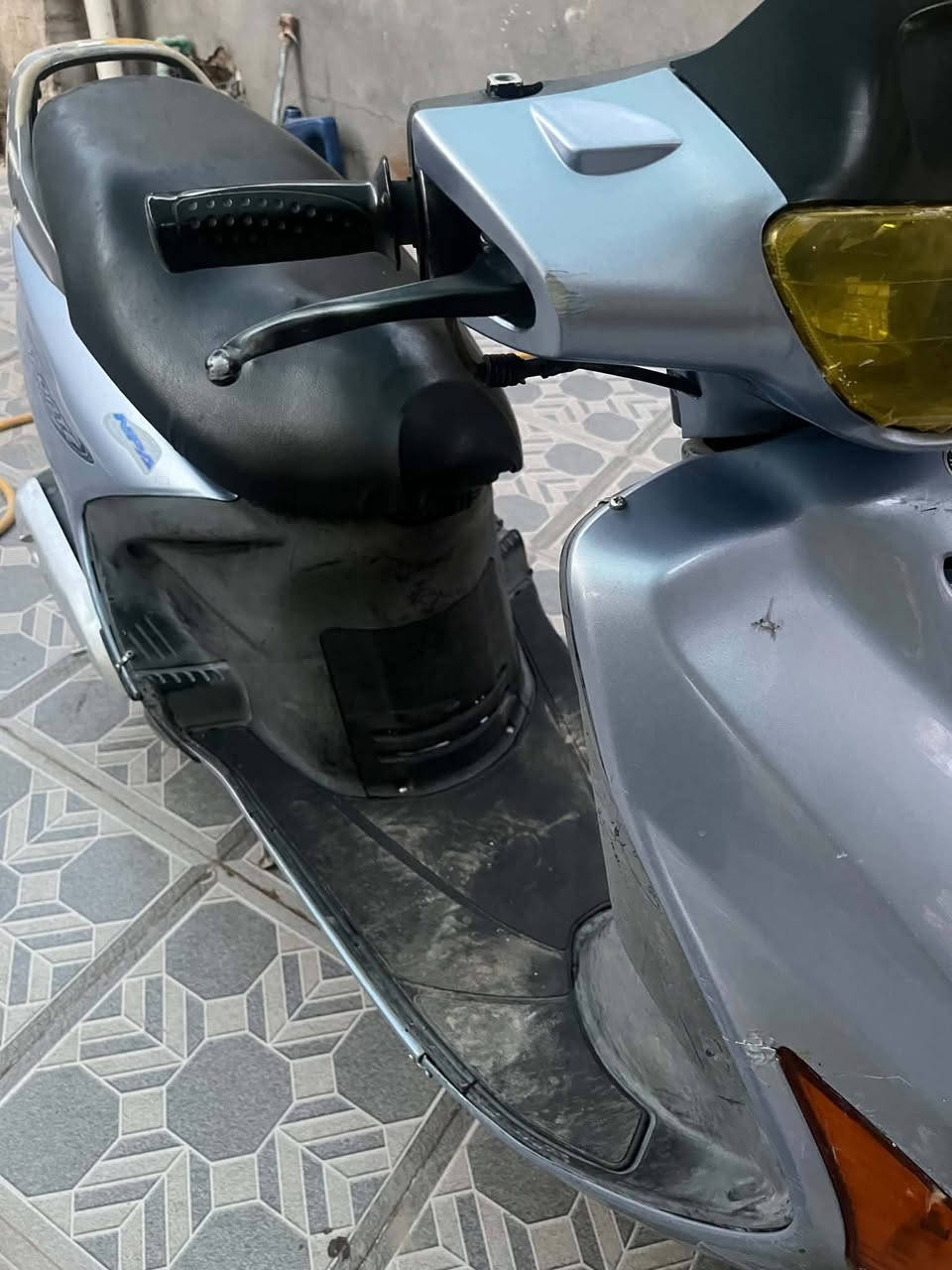 سلام عليكم 

دراجه للبيع كامله من كلشي كل نواقص مابيه دراجه شلعته قويه كلش تخبل دبلات اماميه وخلفيه شغلات نكره سلف وهندر حساسات البريكات شغلات كيج بانزين شغال كهربائيات كله شغاله اشاير لايتات الدراجه ما مفتوحه السعر 700 وبيه مجال حك الجيه مكان الديوانيه قضاء الدغاره الرقم ***********
